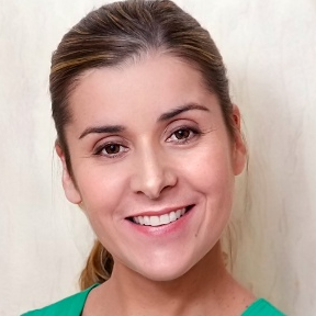 África Luca De Tena Smith